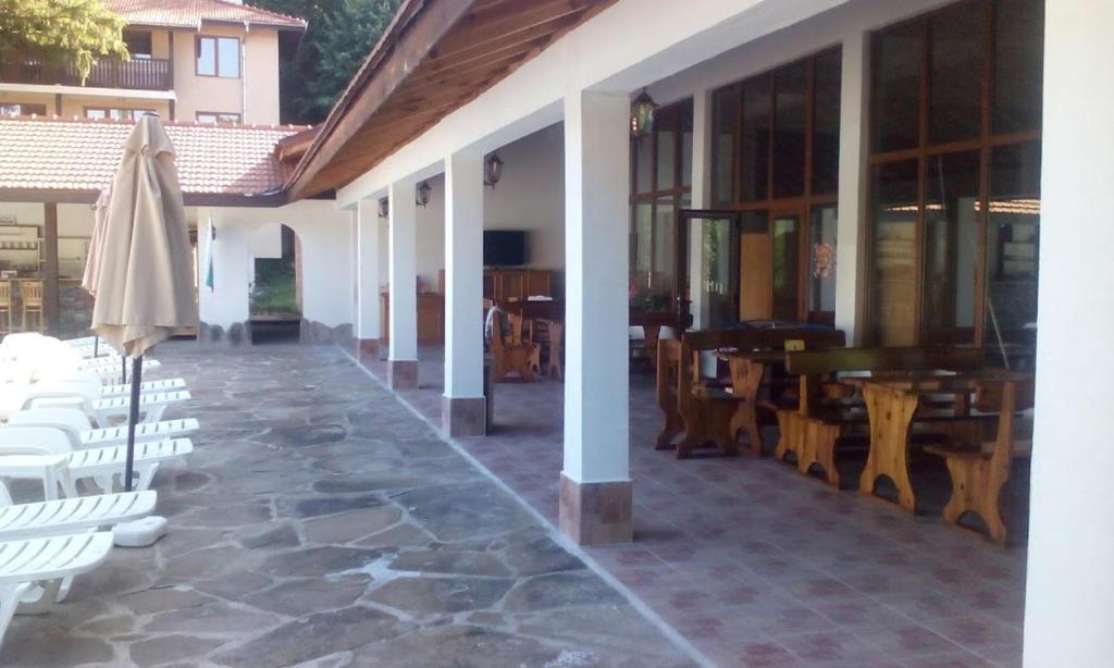 Evening view of the aparthotel